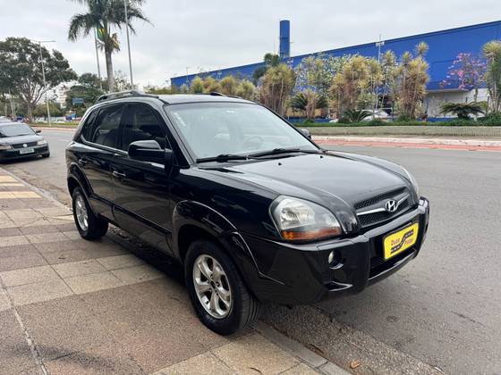 HYUNDAI TUCSON 2.0 MPFI GLS 16V 143CV 2WD FLEX 4P AUTOMÁTICO HYUNDAI TUCSON 2.0 MPFI GLS 16V 143CV 2WD FLEX 4P AUTOMÁTICO